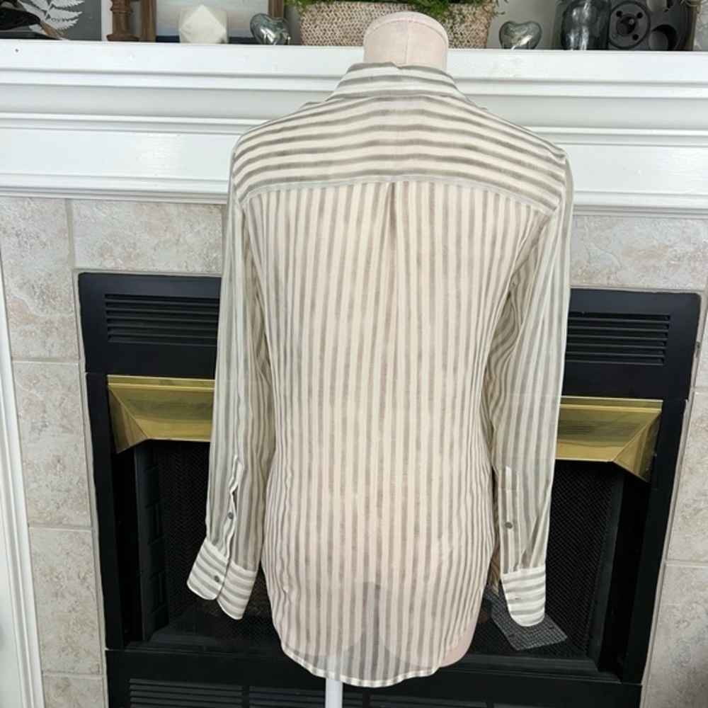 Madewell Button Down, Neutral Sheer Shirt with Chest Pockets - Picture 5 of 15